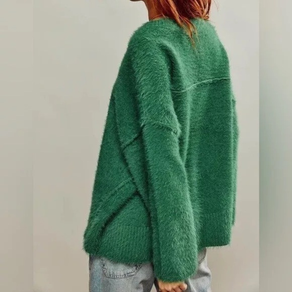 FREE PEOPLE Harrison Bunny Crew Long Sleeve Fuzzy Cozy Sweater Size XSmall NWT - Picture 2 of 4
